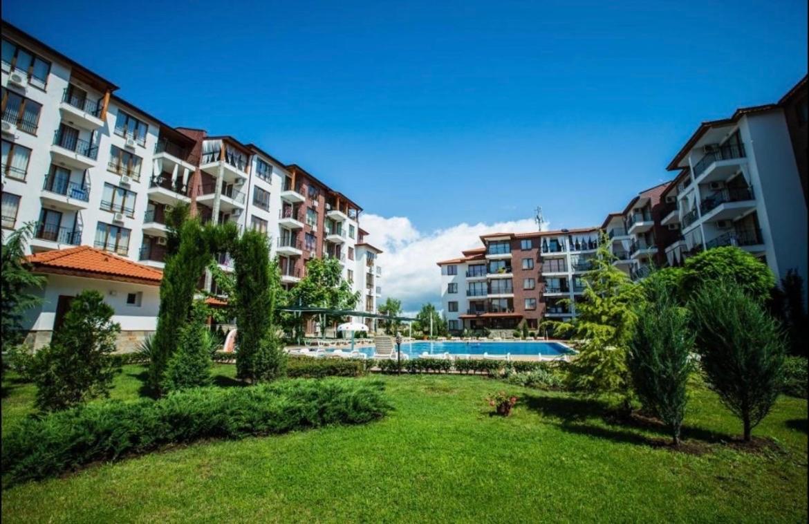 Private Apartments In Apolon Ravda Exteriér fotografie