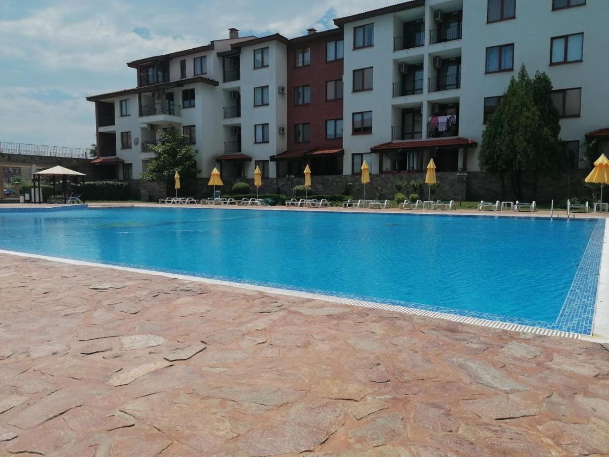 Private Apartments In Apolon Ravda Exteriér fotografie