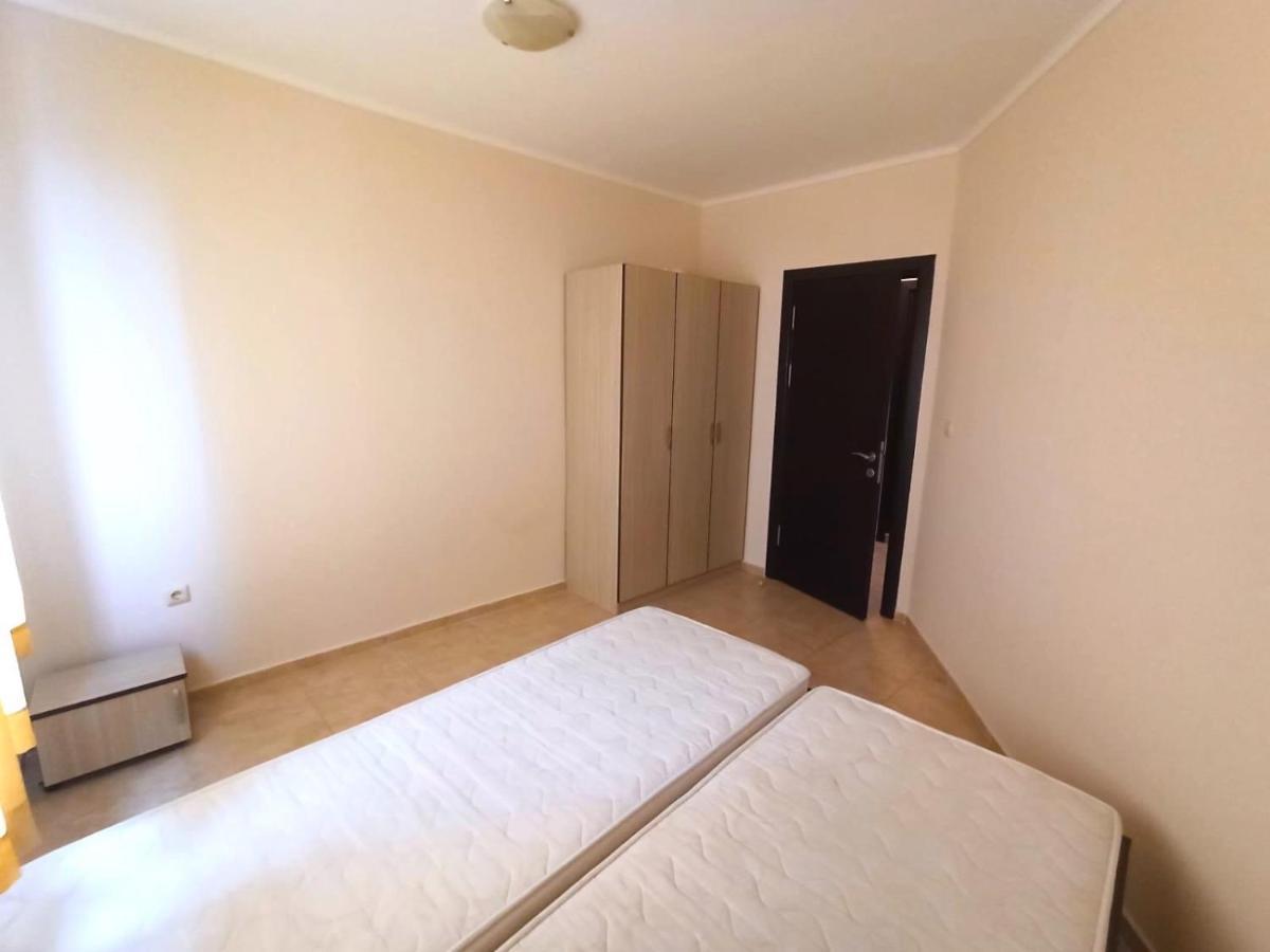 Private Apartments In Apolon Ravda Exteriér fotografie