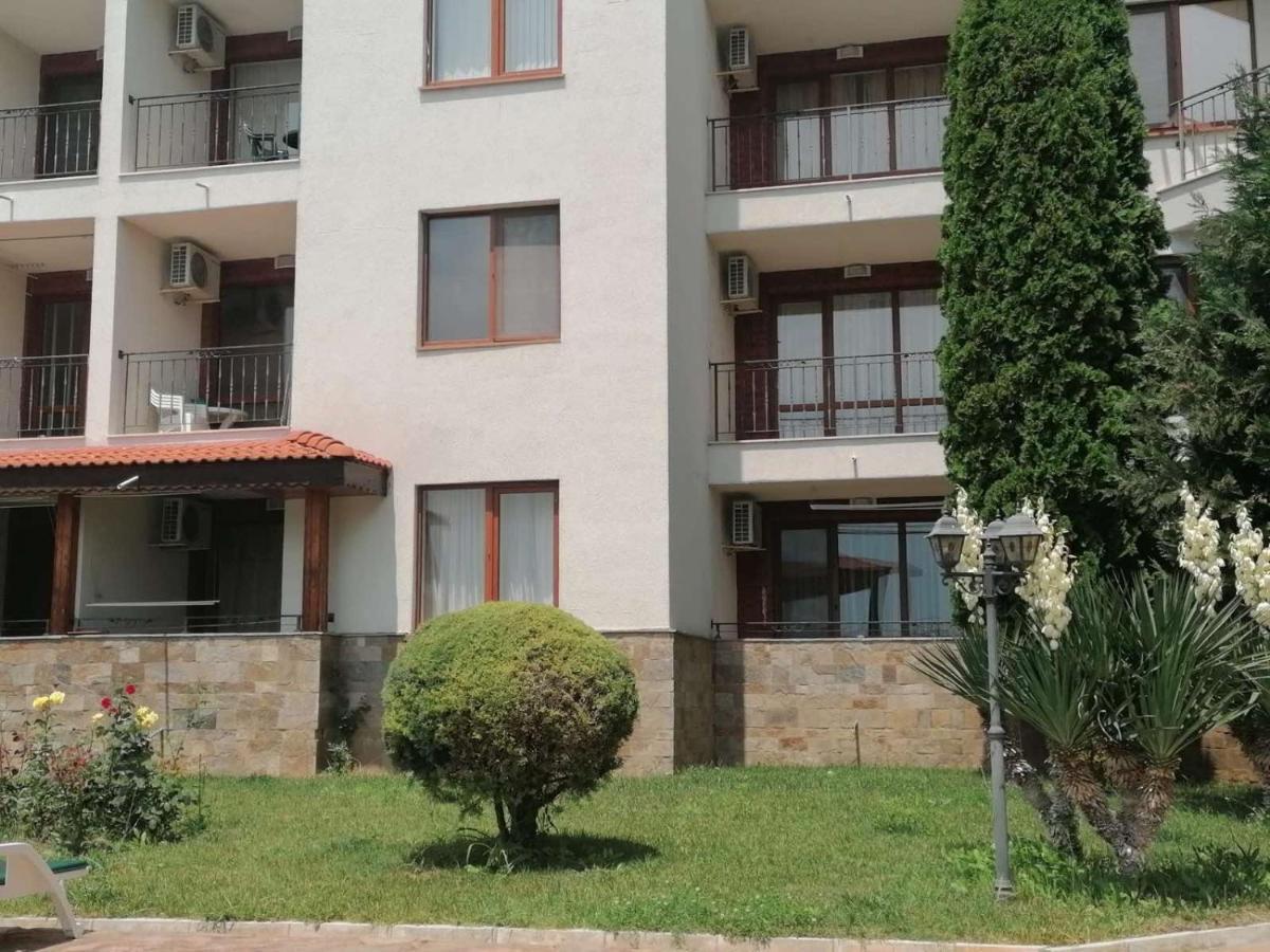 Private Apartments In Apolon Ravda Exteriér fotografie
