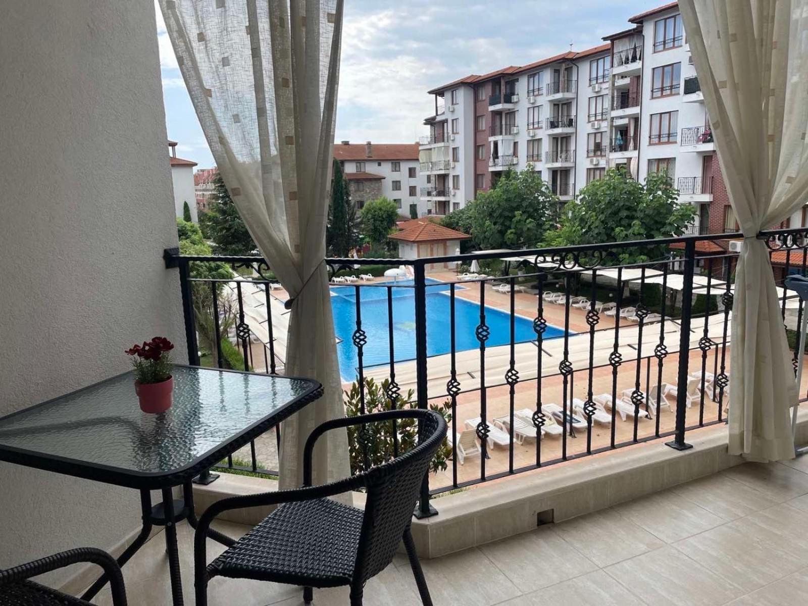 Private Apartments In Apolon Ravda Exteriér fotografie